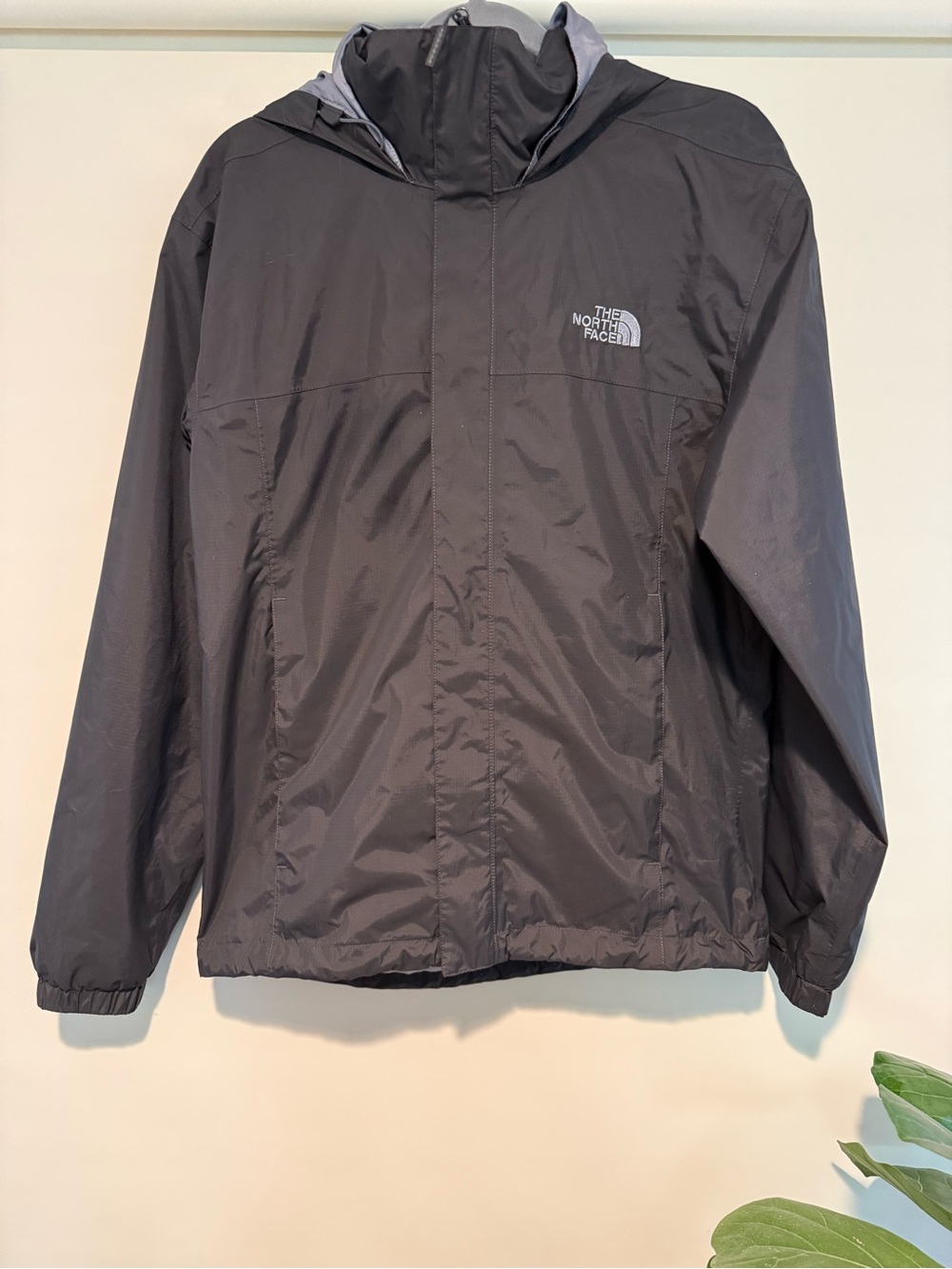 The North Face Men's Antora Hooded Rain Jacket, size small - Picture 4 of 12